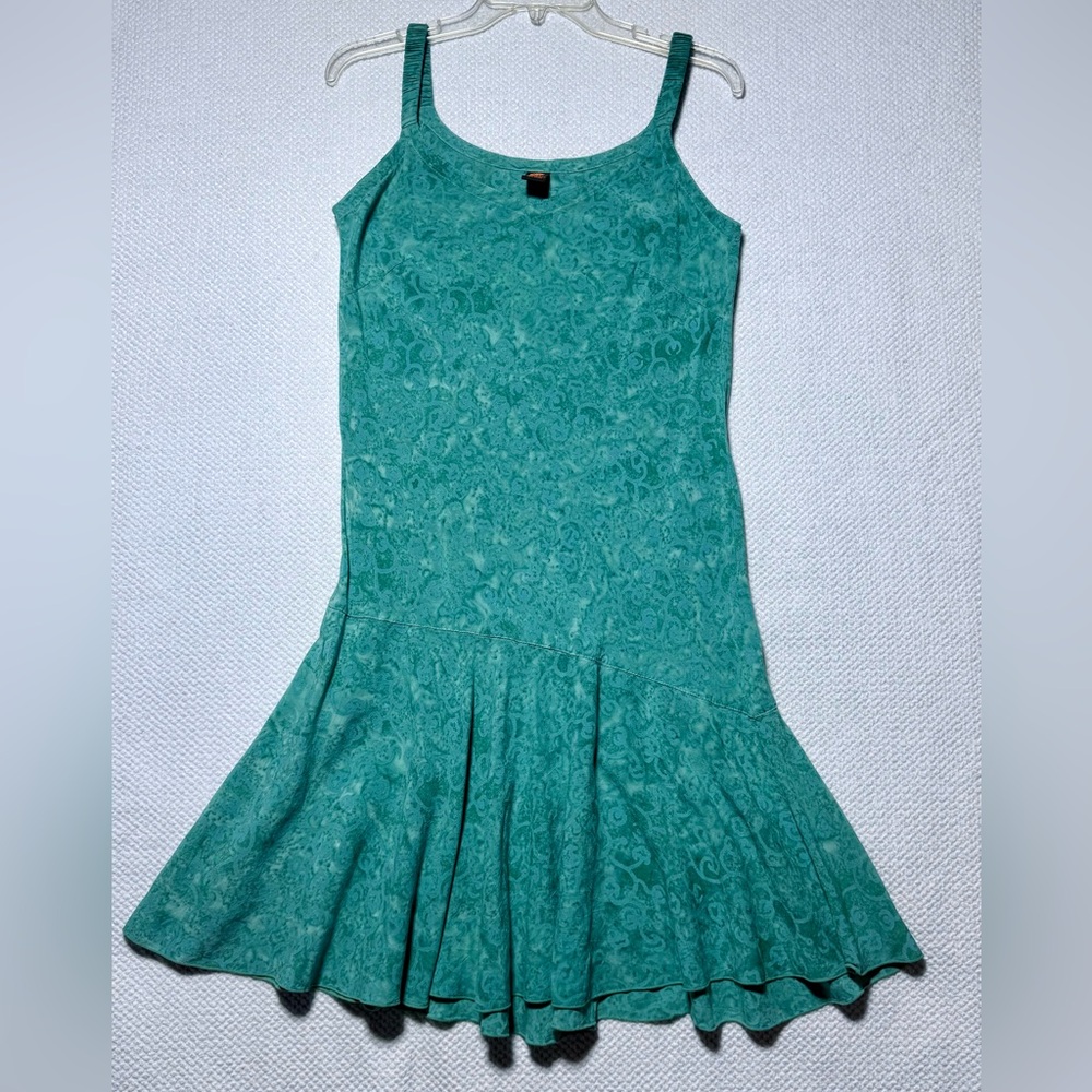 OJAI dress Size M 100% Rayon Green Lightweight Summer Vacation Made In Indonesia